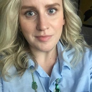 Meet your Posher, Em